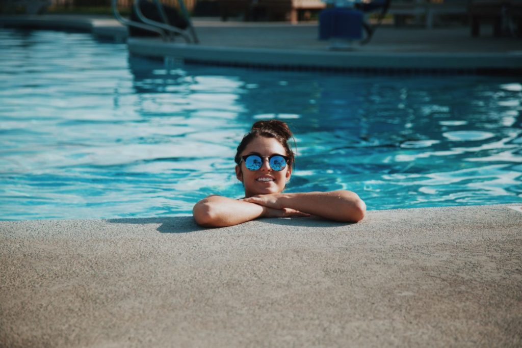 Fliesen und Feinsteinzeug für Schwimmbadsanierungen sowie An- Um- und Zubauten.