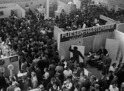 Fliesen-Hartlmaier-Ausstellung–1949 Fliesen Hartlmaier auf Handwerkermesse 1949
