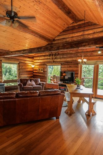 Fliesen und Feinsteinzeug für das Wohnzimmer – Rustikal im Landhausstil Fliesen und Feinsteinzeug für das Wohnzimmer - Rustikal im Landhausstil.
